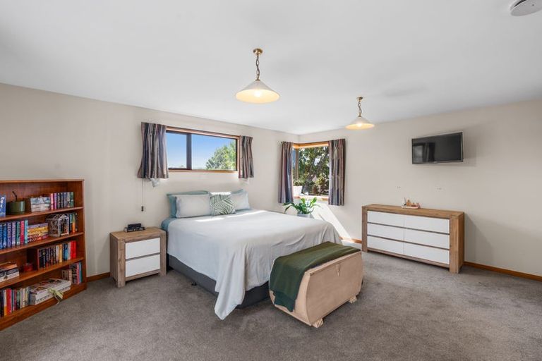 Photo of property in 18 Sunbeam Place, Halswell, Christchurch, 8025