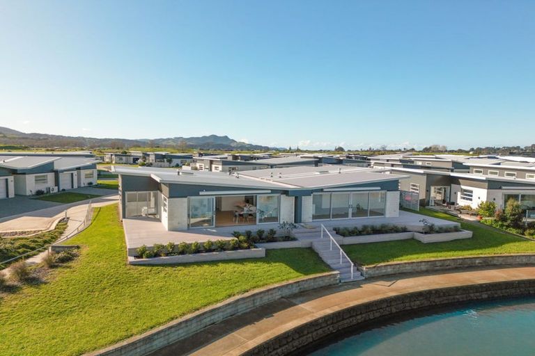 Photo of property in 16 Vanita Drive, Whitianga, 3510