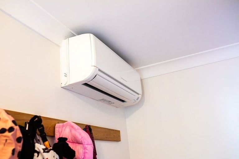 Photo of property in 3 Sunny Grove, Wainuiomata, Lower Hutt, 5014