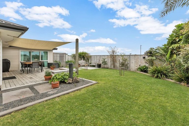 Photo of property in 40 Kowi Lakes Drive, One Tree Point, 0118