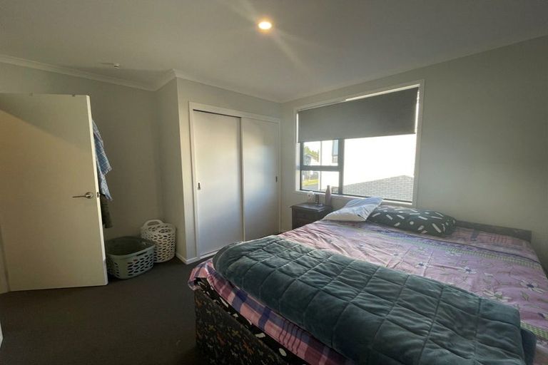 Photo of property in 27 Discovery Place, Marfell, New Plymouth, 4310