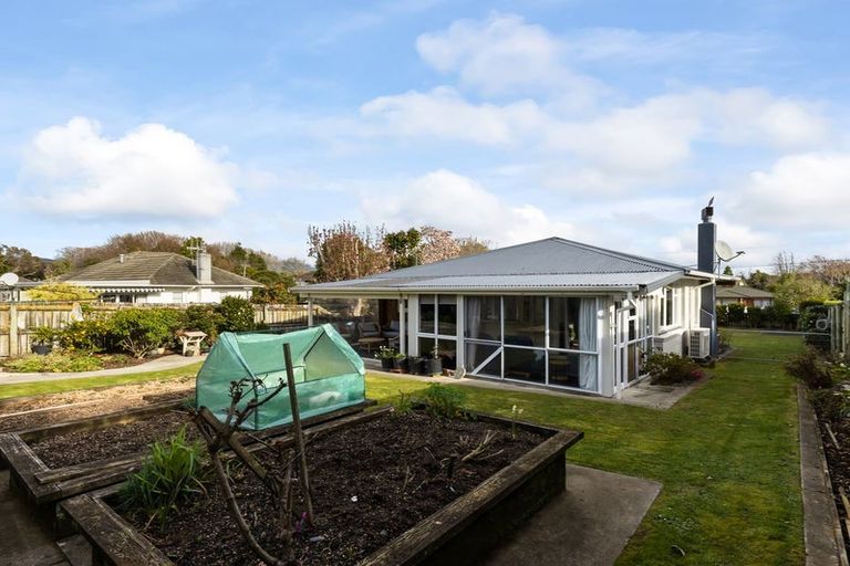 Photo of property in 27 Macarthur Street, Levin, 5510