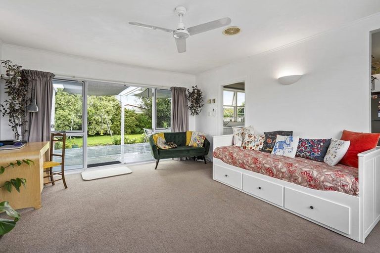 Photo of property in 105 Shakespeare Street, Leamington, Cambridge, 3432