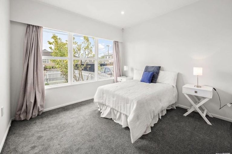 Photo of property in 2/129 Wallace Road, Papatoetoe, Auckland, 2025