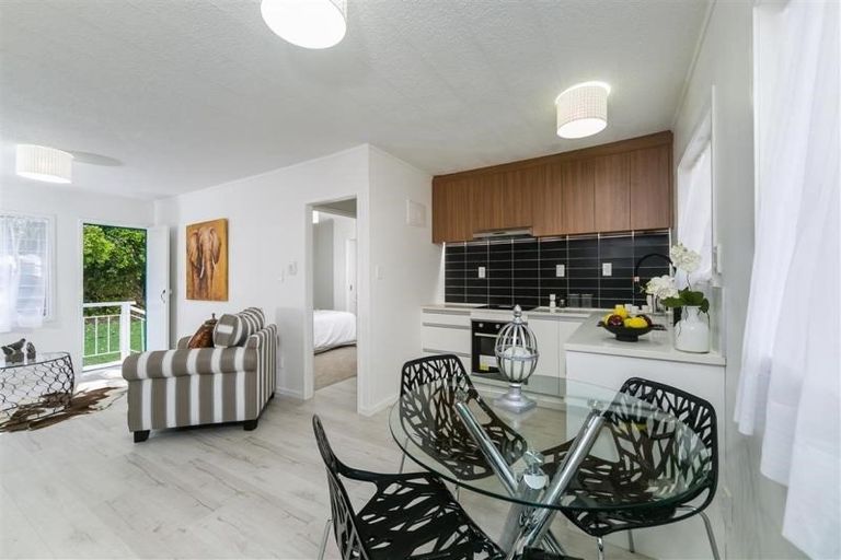 Photo of property in 11/66 Astley Avenue, New Lynn, Auckland, 0600