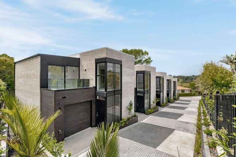 Photo of property in 21b Arahia Street, Northcote, Auckland, 0627