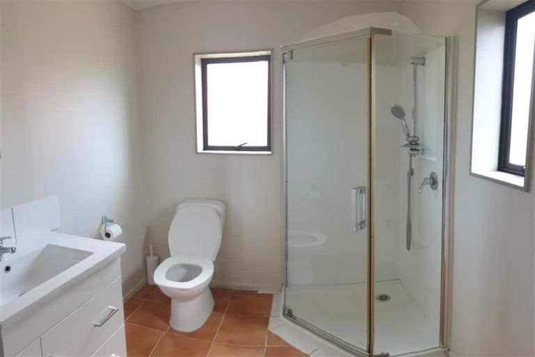 Photo of property in 2 Vine Street, Mangere East, Auckland, 2024