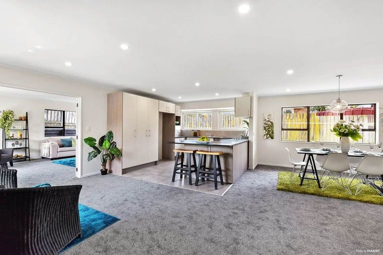 Photo of property in 6 Millhouse Drive, Northpark, Auckland, 2013