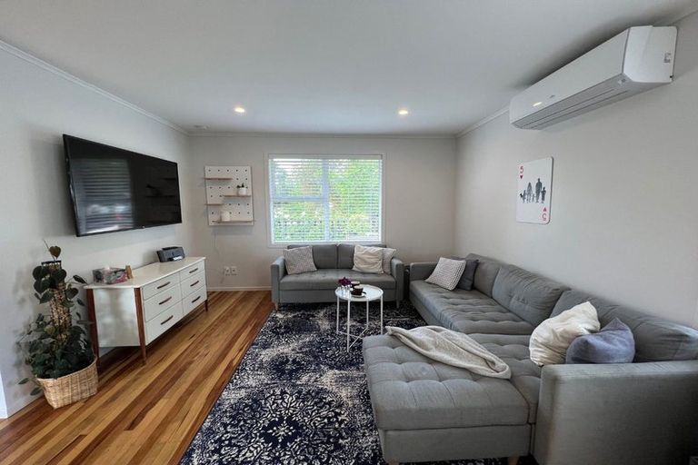 Photo of property in 82 Glen Marine Parade, Glendene, Auckland, 0602