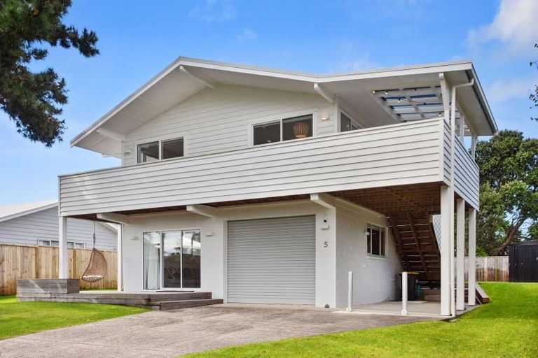 Photo of property in 5 Bell Road, Pauanui, Hikuai, 3579