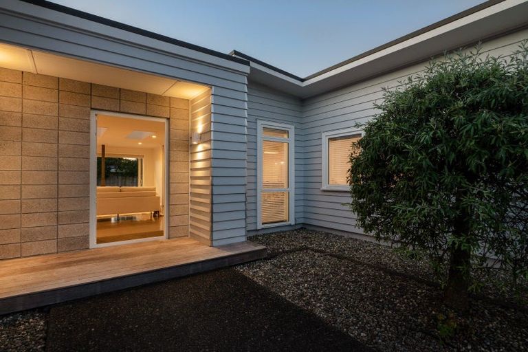 Photo of property in 30 Angela Place, Kinloch, Taupo, 3377