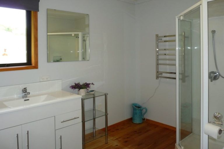 Photo of property in 8 Hooper Place, Wakefield, 7025