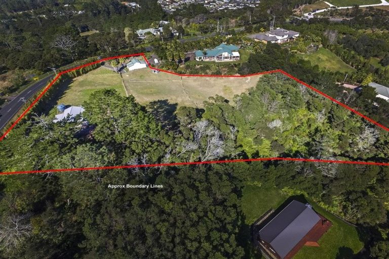 Photo of property in 136a Schnapper Rock Road, Schnapper Rock, Auckland, 0632