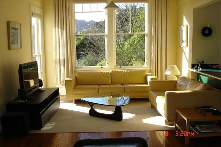 Photo of property in 183 Glenmore Street, Kelburn, Wellington, 6012