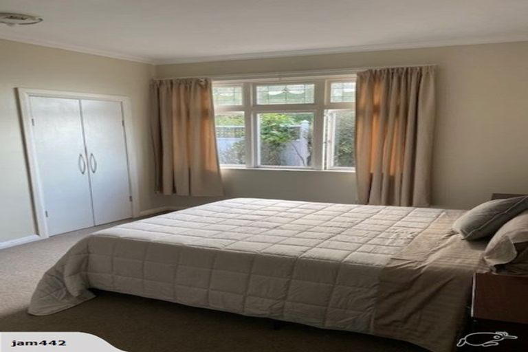 Photo of property in 126 Grafton Road, Roseneath, Wellington, 6011