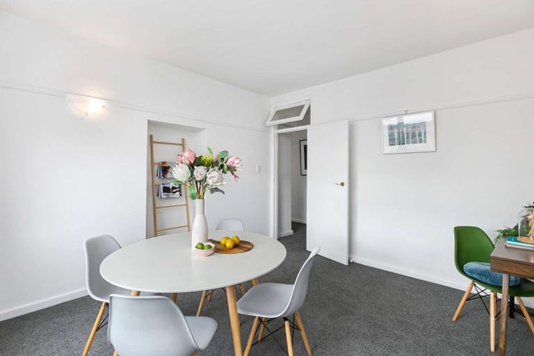 Photo of property in Hobson Flats, 1/1 Hobson Street, Pipitea, Wellington, 6011