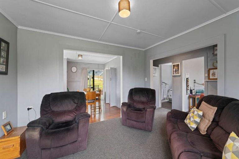Photo of property in 23 Mangaoae Road, Te Karaka, 4091