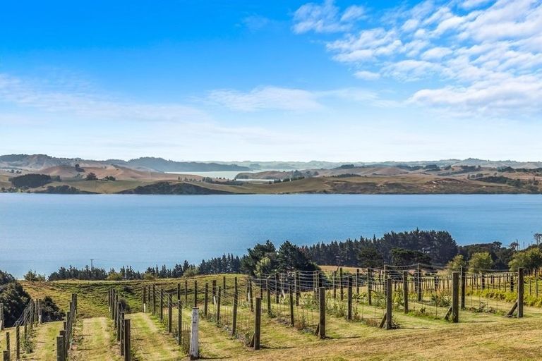 Photo of property in 24 Shegadeen Road, Wharehine, Wellsford, 0973