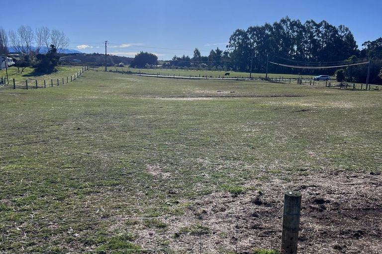 Photo of property in 38 Montgomery Street, Stokes Valley, Lower Hutt, 5019