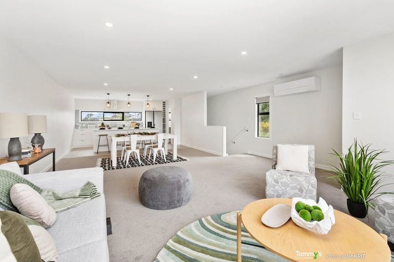 Photo of property in 15 Nanda Way, Khandallah, 6035