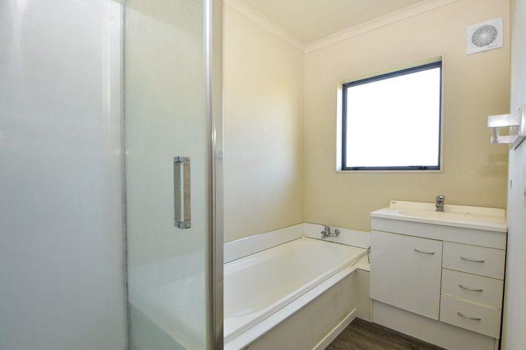 Photo of property in 74 Kent Street, Carterton, 5713