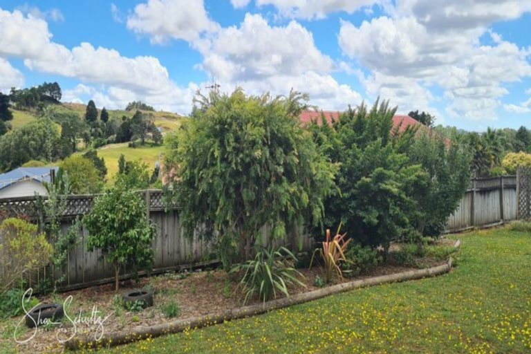 Photo of property in 6 Ash Grove, Maungaturoto, 0520