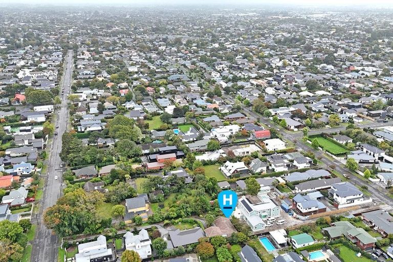 Photo of property in 20a Bryndwr Road, Fendalton, Christchurch, 8052