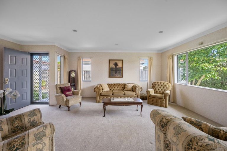 Photo of property in 7a Golding Road, Taradale, Napier, 4112