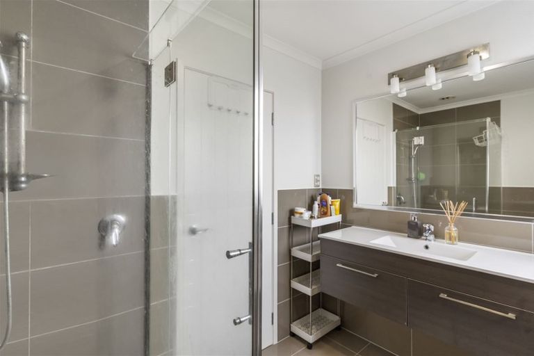 Photo of property in 1 Citation Way, Botany Downs, Auckland, 2010