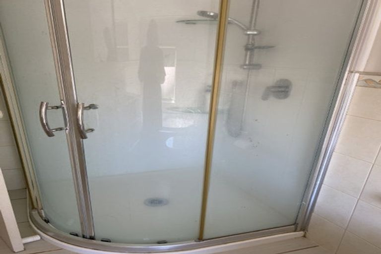 Photo of property in 31 Waiwherowhero Drive, St Andrews, Hamilton, 3200