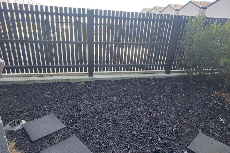 Photo of property in 21 Tukari Lane, Mangere Bridge, Auckland, 2022