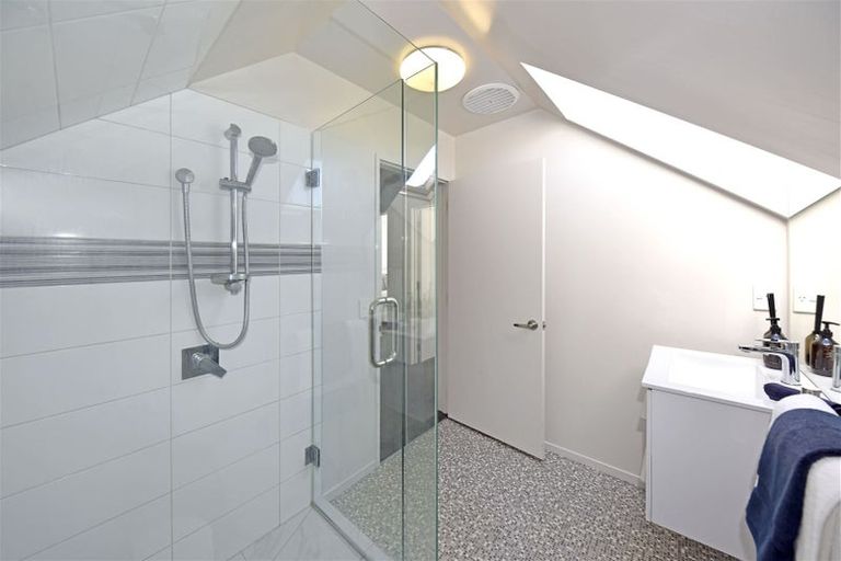 Photo of property in 1/3 Creyke Road, Ilam, Christchurch, 8041