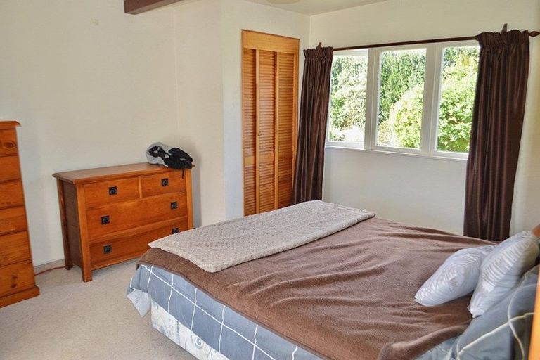 Photo of property in 909 State Highway 1, Te Horo, Otaki, 5581