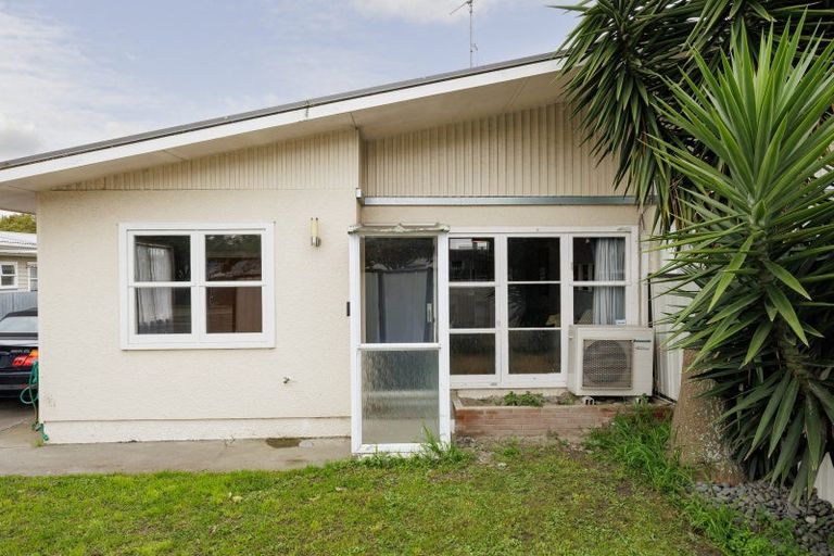 Photo of property in 56 Taradale Road, Marewa, Napier, 4110
