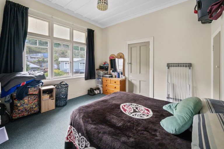 Photo of property in 39 Faraday Street, Hospital Hill, Napier, 4110