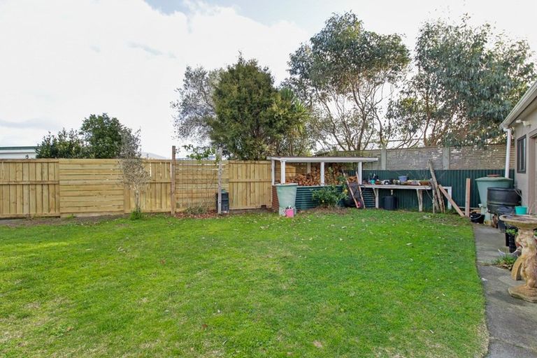 Photo of property in 29 Hennessy Street East, Foxton Beach, Foxton, 4815