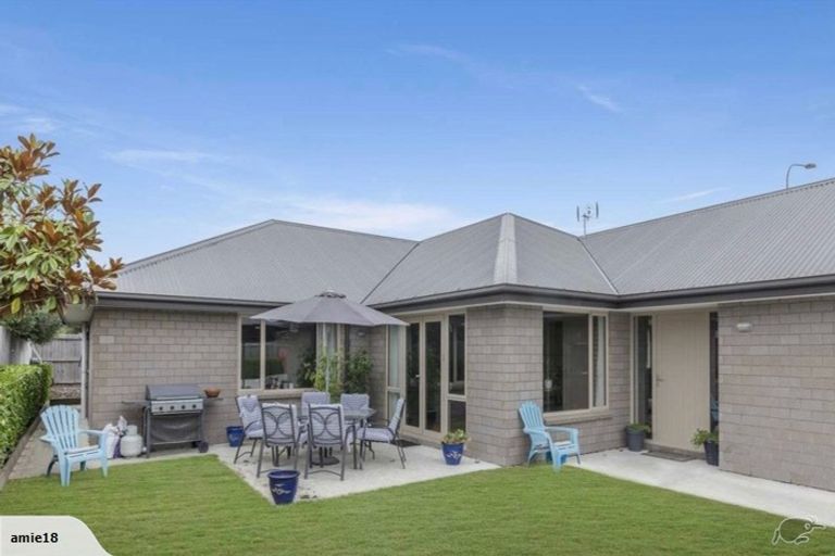 Photo of property in 22 Larne Place, Belfast, Christchurch, 8051