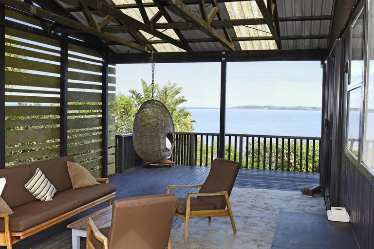 Photo of property in 9 Wonderview Road, Leigh, 0985