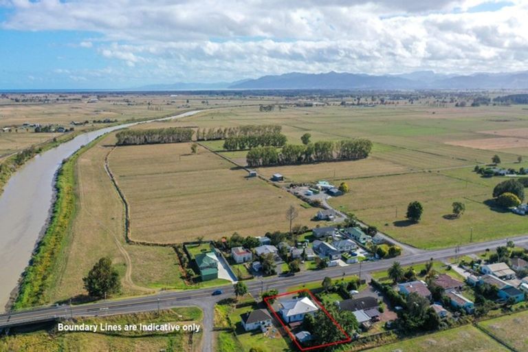 Photo of property in 10 Orchard East Road, Ngatea, 3503