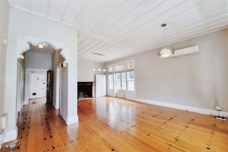 Photo of property in 1 Puriri Street, Takapuna, Auckland, 0622