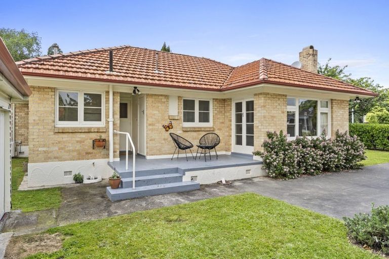 Photo of property in 141 Victoria Street, Cambridge, 3434