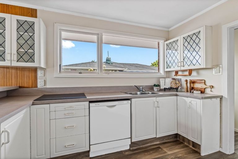 Photo of property in 35 Palmers Road, New Brighton, Christchurch, 8083