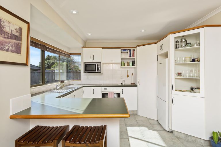 Photo of property in 1 Peregrine Place, Welcome Bay, Tauranga, 3112