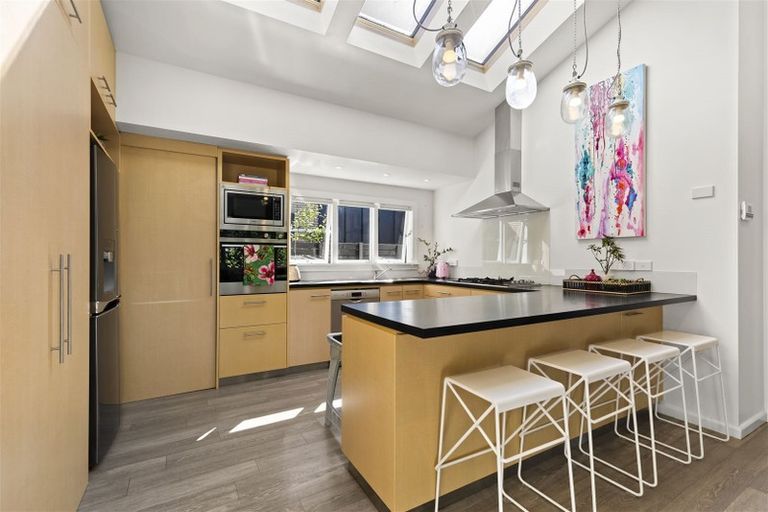 Photo of property in 9 Hawthorne Street, Strowan, Christchurch, 8052