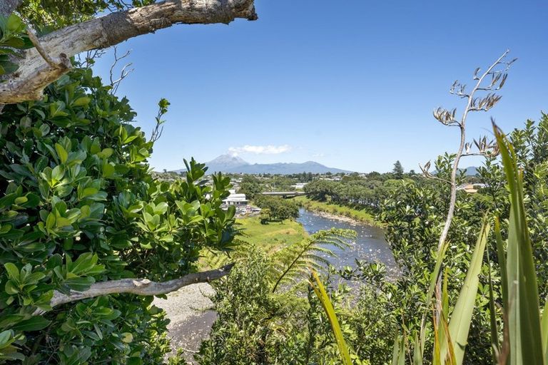 Photo of property in 68 Clemow Road, Fitzroy, New Plymouth, 4312