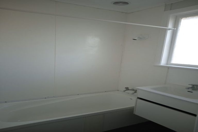 Photo of property in 16 Lappington Road, Otara, Auckland, 2023