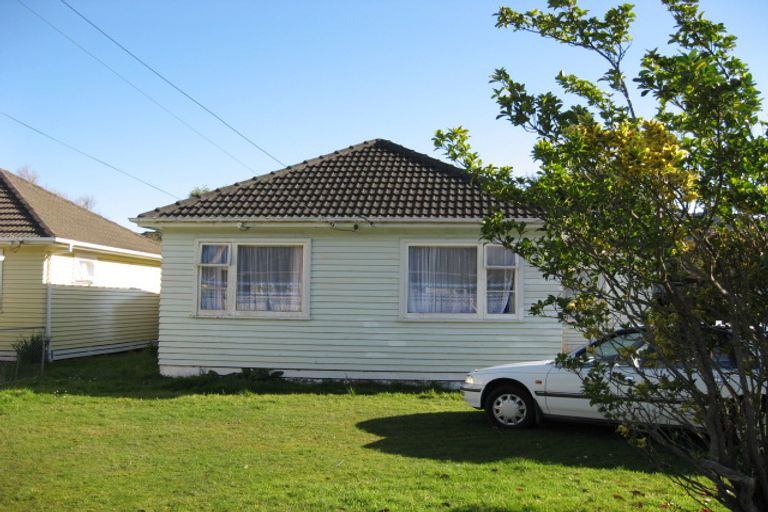 Photo of property in 43 Bull Avenue, Wainuiomata, Lower Hutt, 5014