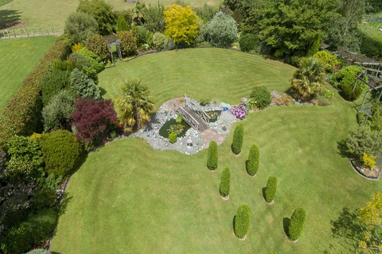 Photo of property in 10 Kenwyn Drive, Carterton, 5713