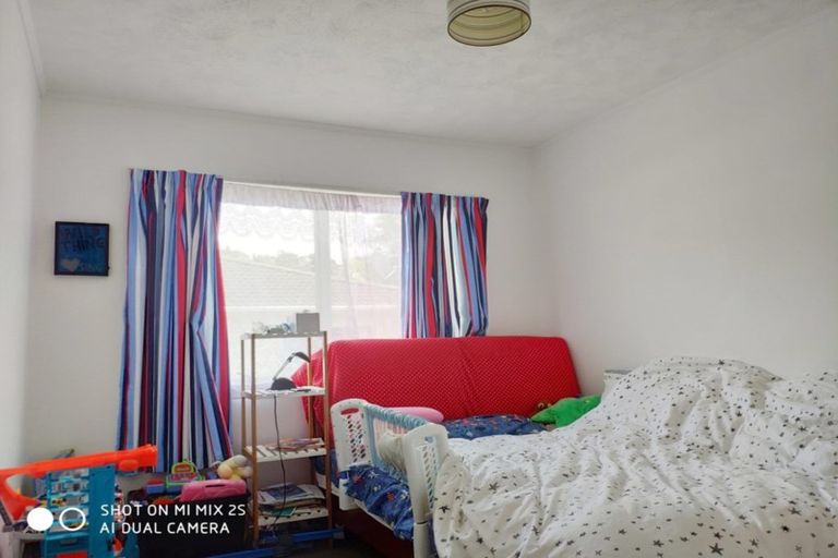 Photo of property in 18 Annison Avenue, Glen Eden, Auckland, 0602