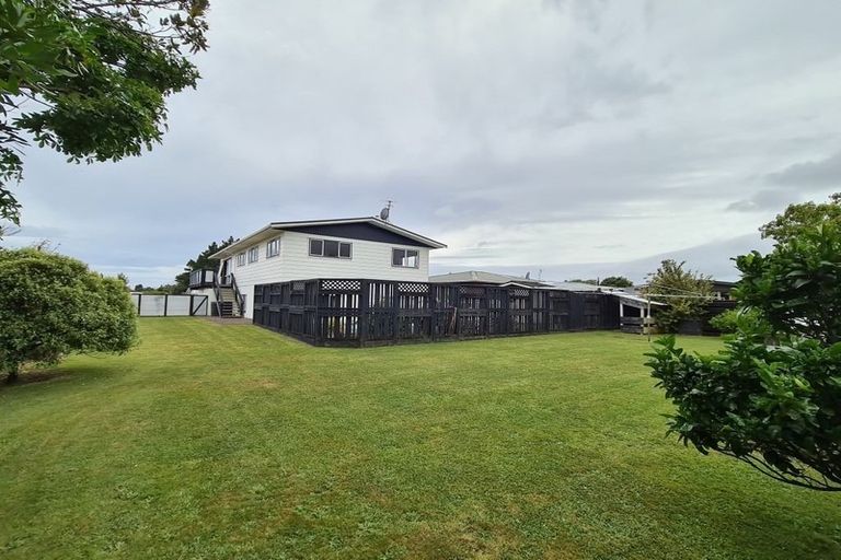 Photo of property in 25 Truby King Street, Merrilands, New Plymouth, 4312